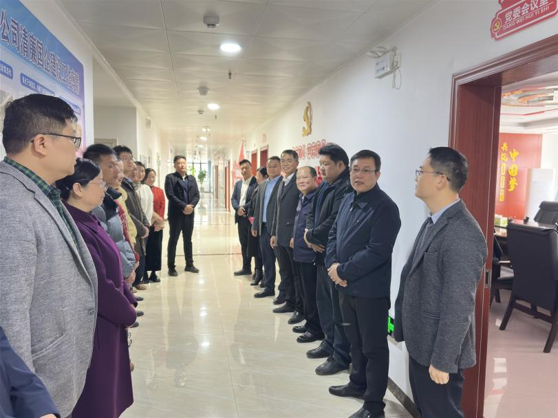 暖心關(guān)懷鼓士氣 昂揚(yáng)斗志迎新篇